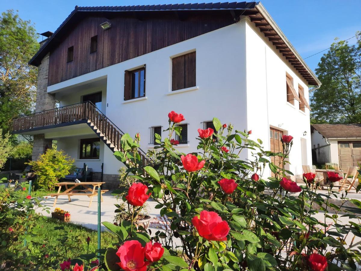 Bed and Breakfast Le Jardin De Moulis, Saint Girons, Ariege, Pyrenees, Экстерьер фото