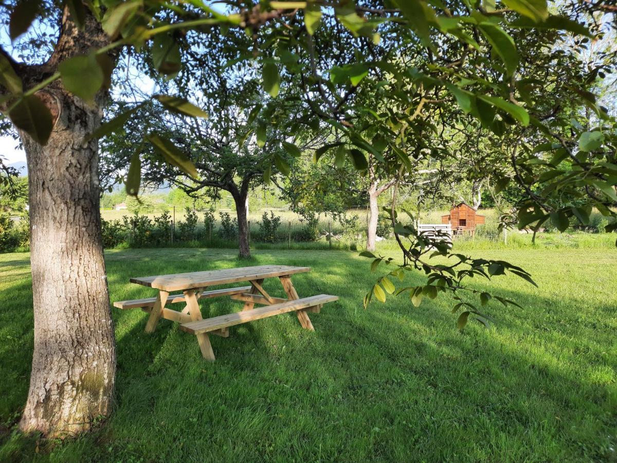 Bed and Breakfast Le Jardin De Moulis, Saint Girons, Ariege, Pyrenees, Экстерьер фото