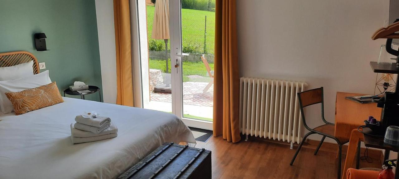 Bed and Breakfast Le Jardin De Moulis, Saint Girons, Ariege, Pyrenees, Экстерьер фото