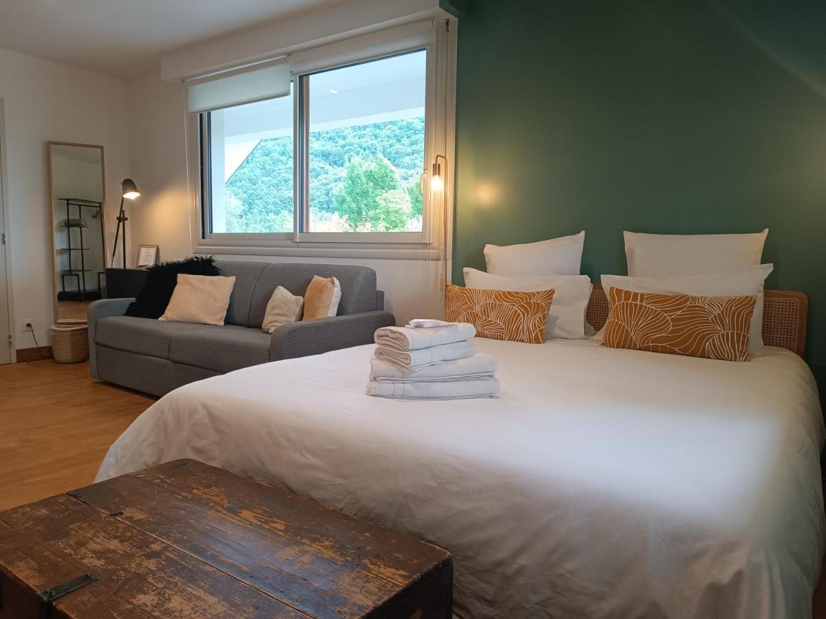 Bed and Breakfast Le Jardin De Moulis, Saint Girons, Ariege, Pyrenees, Экстерьер фото