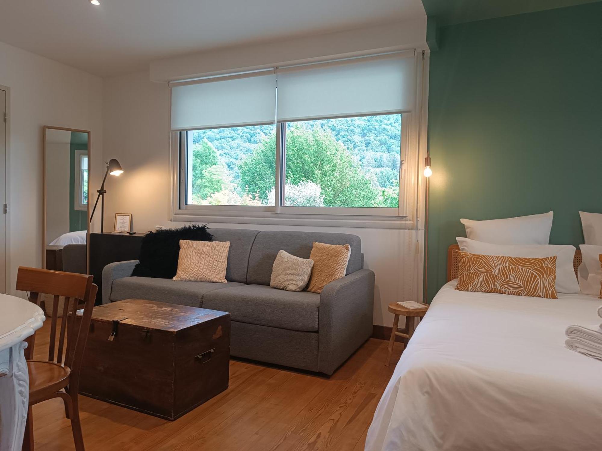 Bed and Breakfast Le Jardin De Moulis, Saint Girons, Ariege, Pyrenees, Экстерьер фото